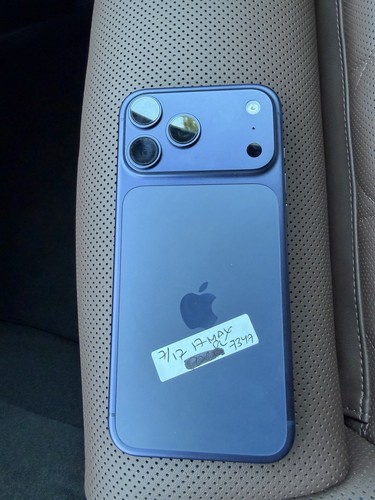 Iphone pro max - 17,